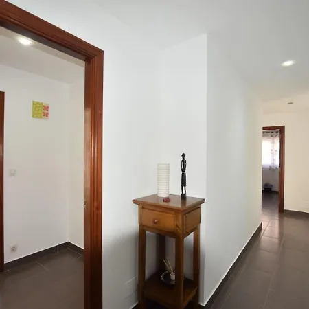 Апартаменты Aapartamento Playa De Quenxe